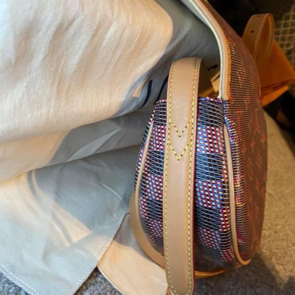 Sold!!!! Louis Vuitton Tamborin - Picture 9 of 9